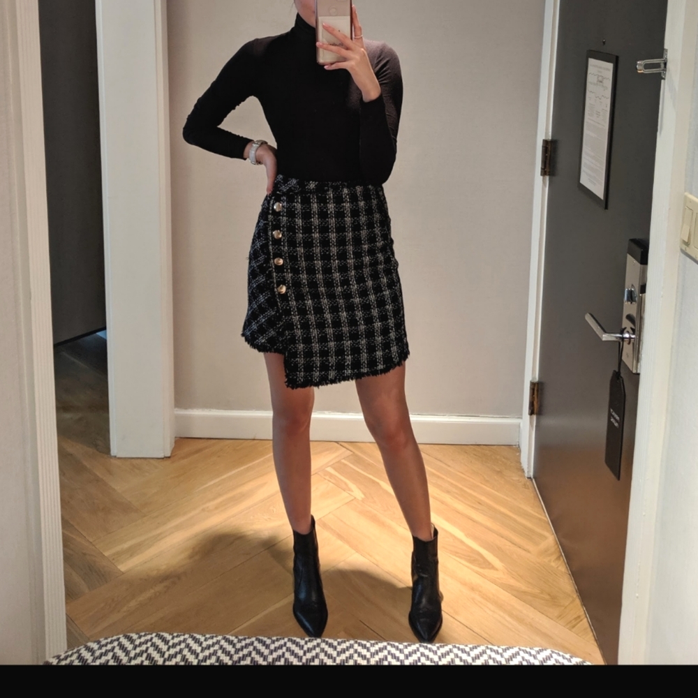Massimo Dutti Tweed mini skirt